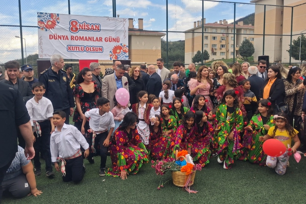 Keşan’da 8 Nisan Dünya Romanlar Günü Coşkuyla Kutlandı